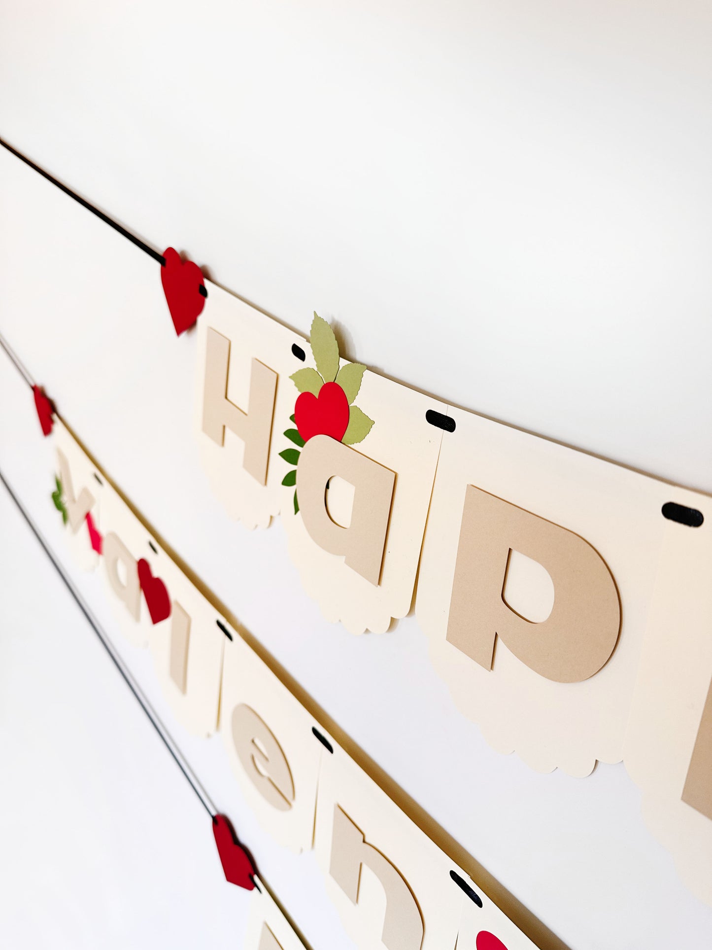 Valentines Day Banner | Valentines Sign | Valentines Day Décor | Happy Valentines Day | Love | Hearts | Valentines Party | XOXO| Decorations